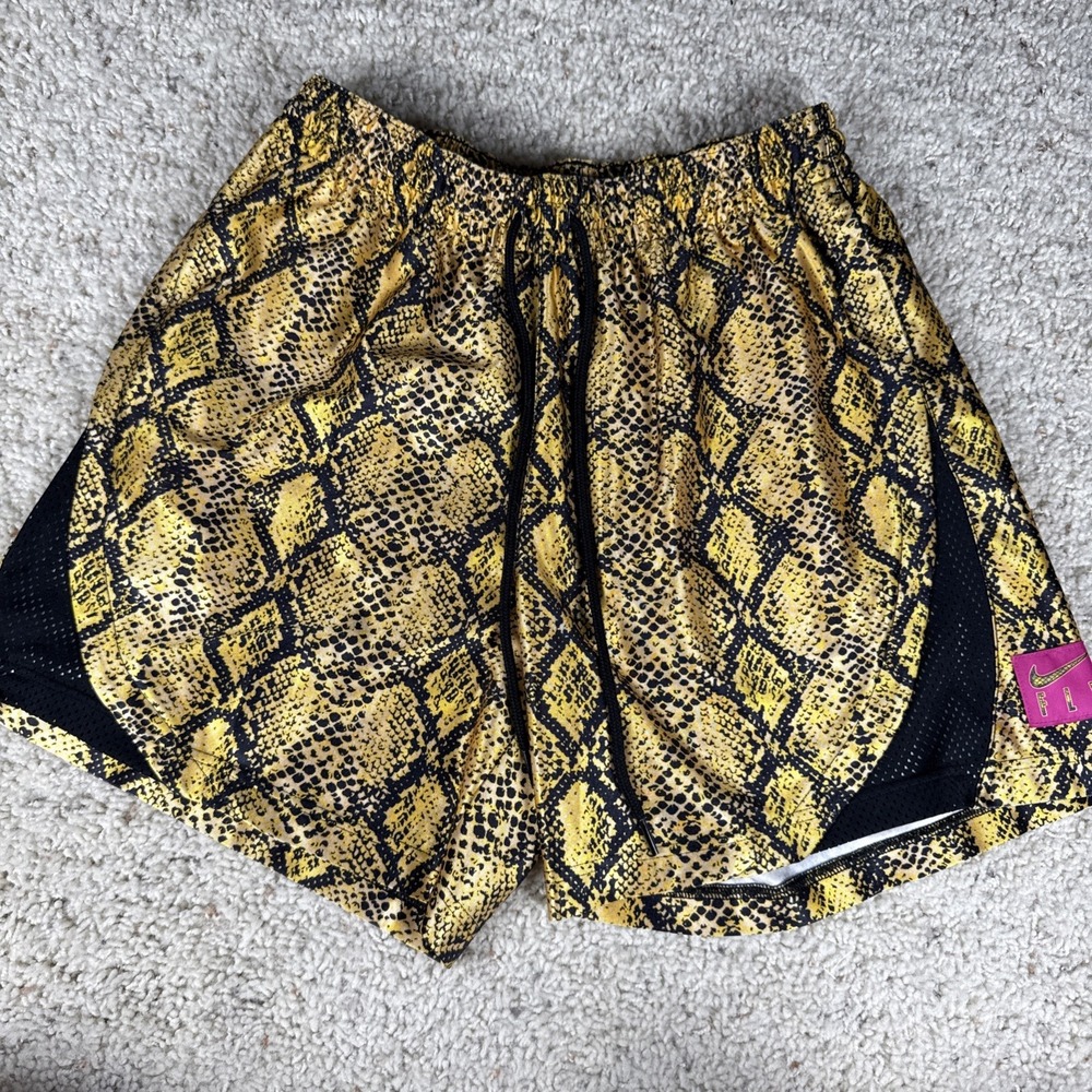 Nike Basketball Shorts Womens Medium Yellow Snake Print Dri-Fit Rebel Fly DH7348